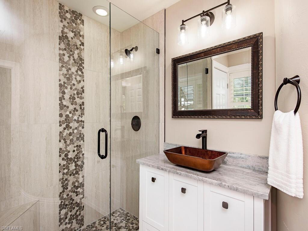 BAREFOOT BEACH - Residential