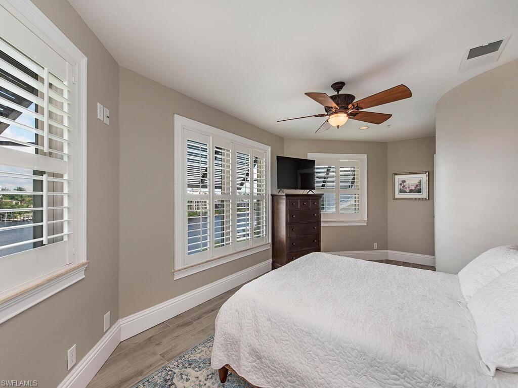 BAREFOOT BEACH - Residential