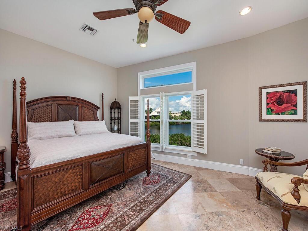 BAREFOOT BEACH - Residential