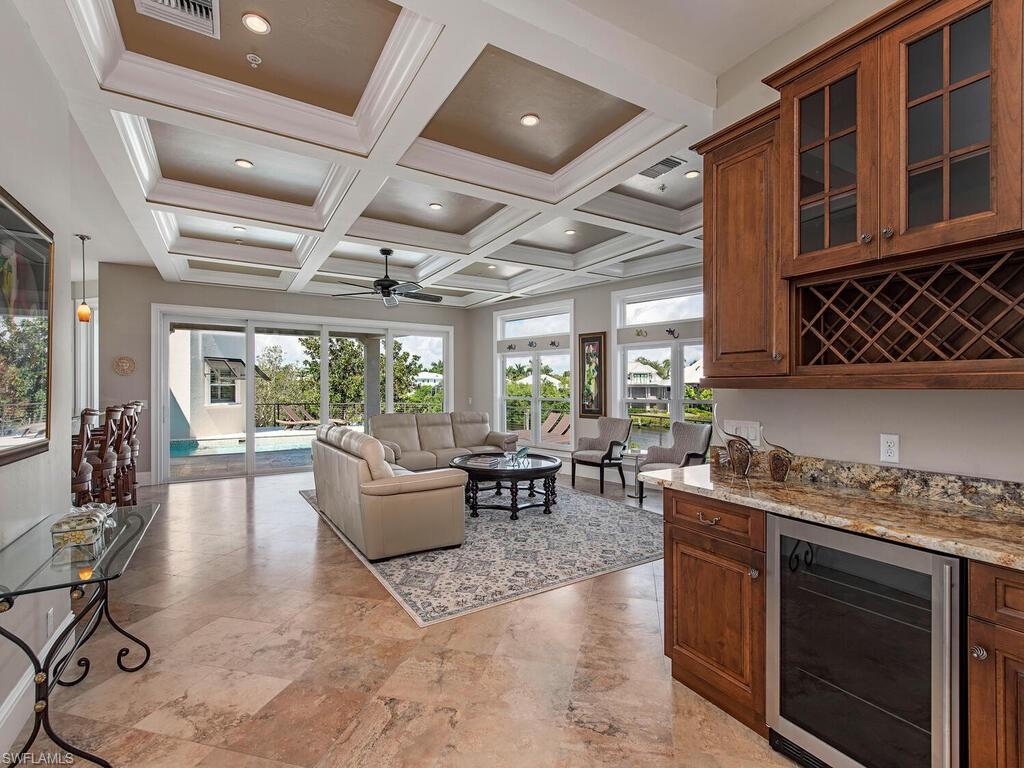 BAREFOOT BEACH - Residential