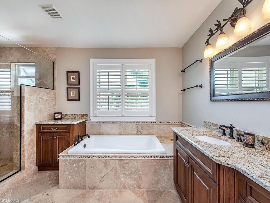 BAREFOOT BEACH - Residential