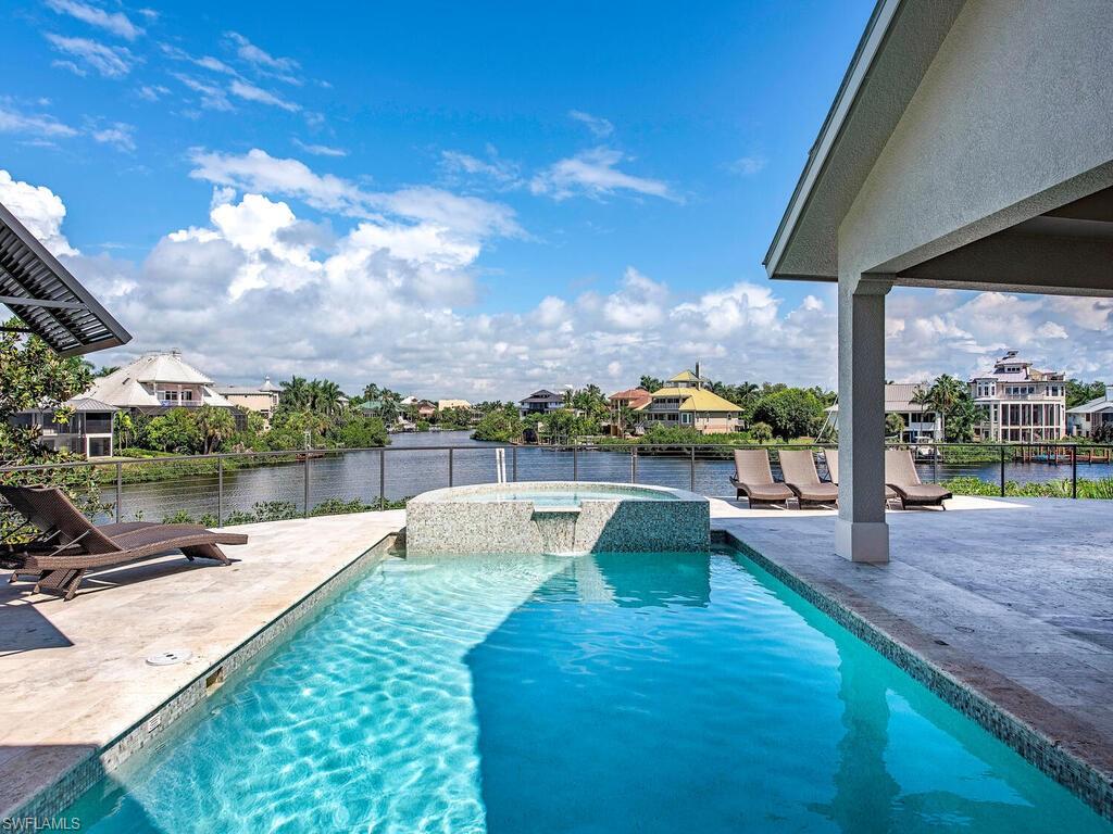 BAREFOOT BEACH - Residential