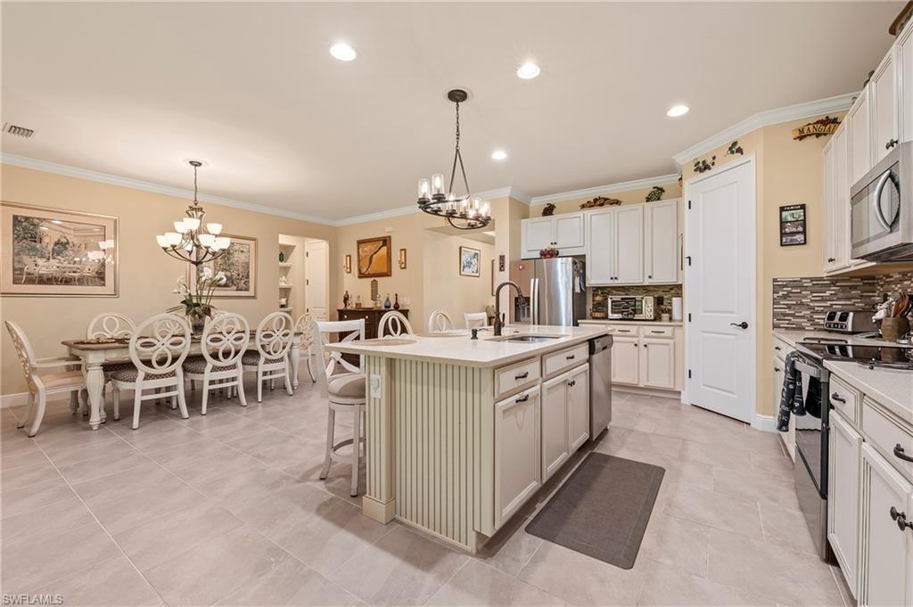 3865 Helmsman DR
