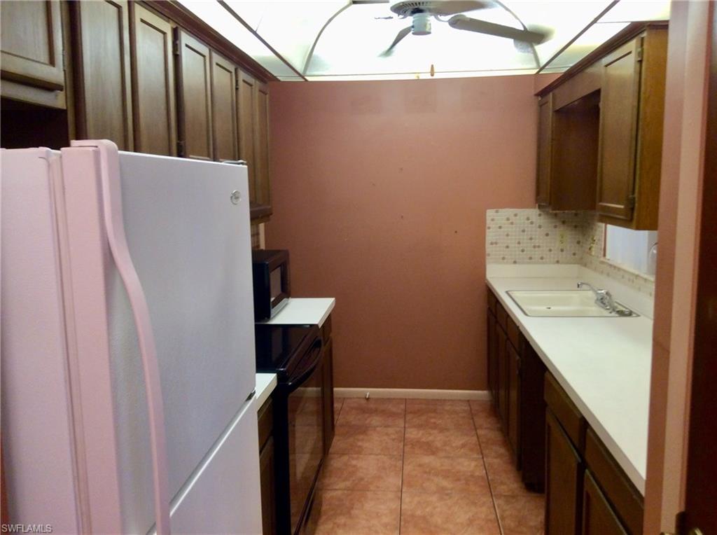 WILLOW LAKE - Residential