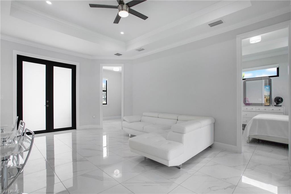 GOLDEN GATE ESTATES - Residential