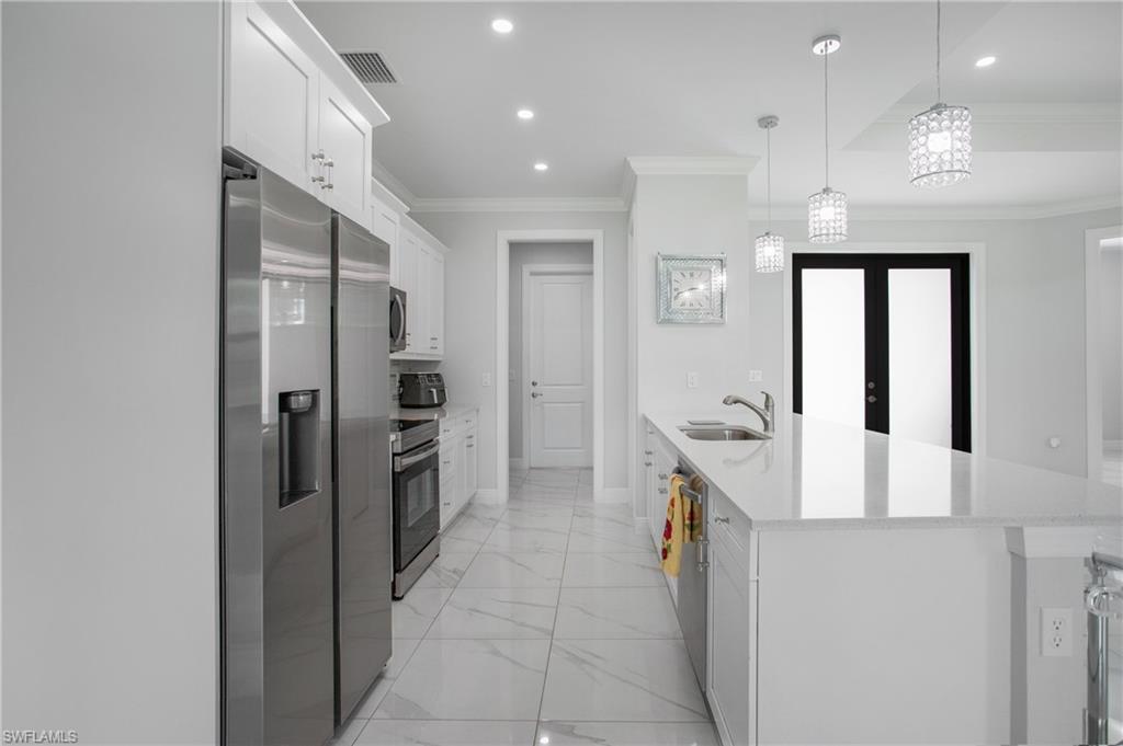 GOLDEN GATE ESTATES - Residential