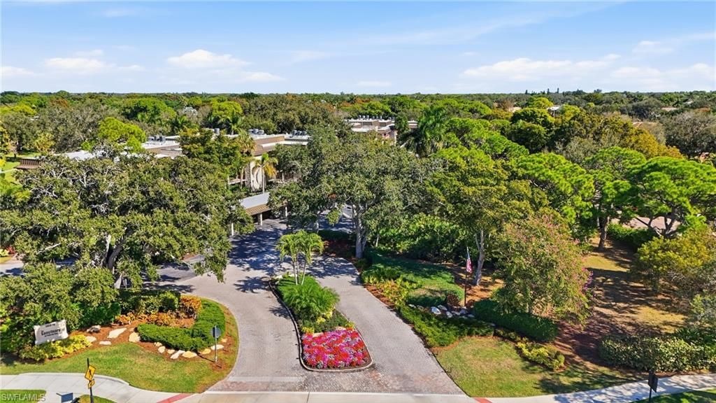 Photo of 5950 Pelican Bay BLVD #125, NAPLES, FL 34108 (MLS # 226002534)