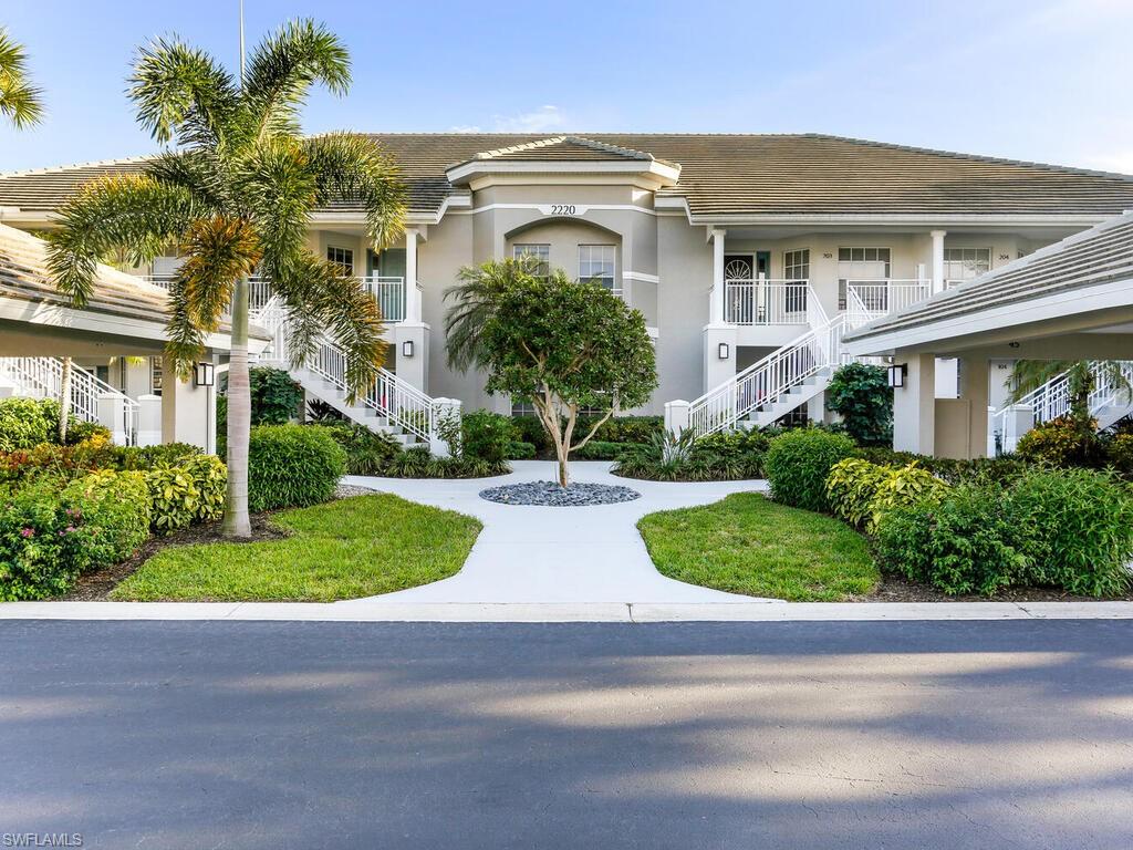 2220 Chesterbrook CT 6-202