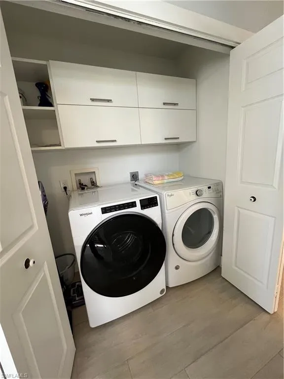 Naples, Florida 34109, United States, 2 Bedrooms Bedrooms, ,2 BathroomsBathrooms,Residential,Pending,122824