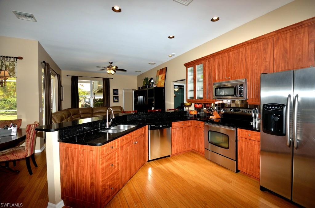 FAIRWAY ISLES - Residential