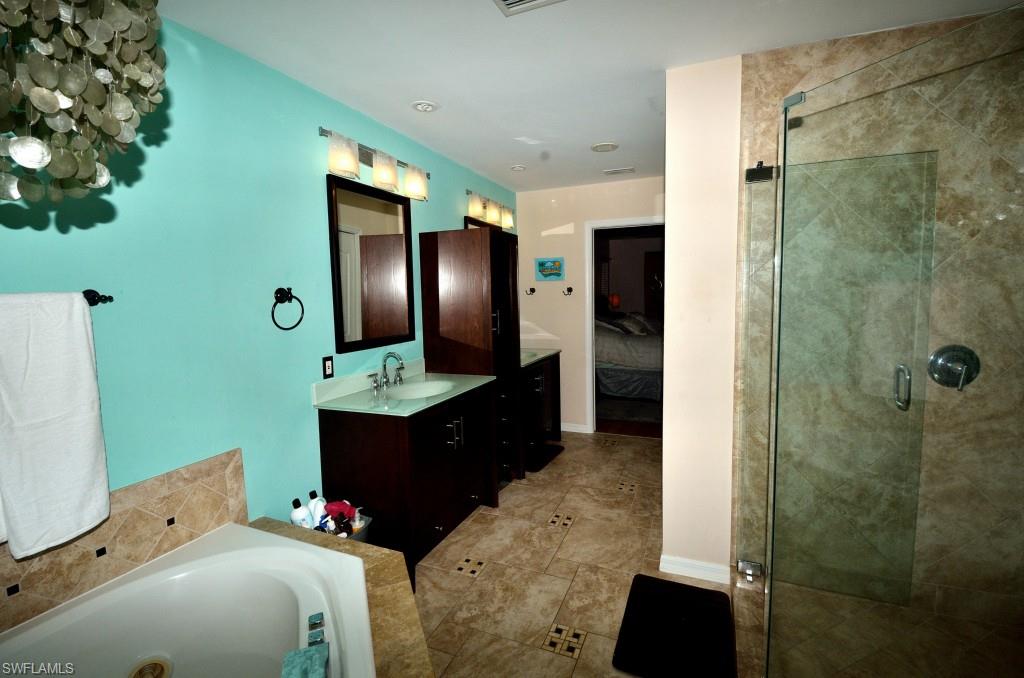 FAIRWAY ISLES - Residential