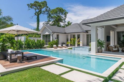 470 Banyan BLVD NAPLES FL 34102