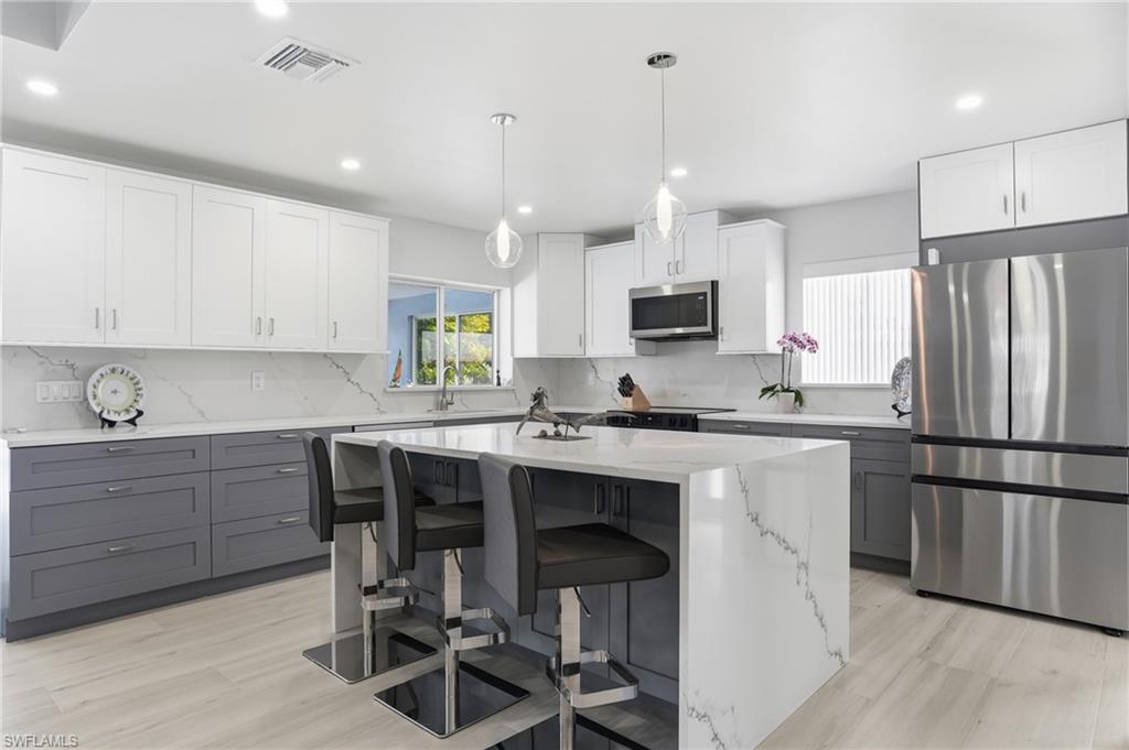 LAGUNA SHORES - Residential