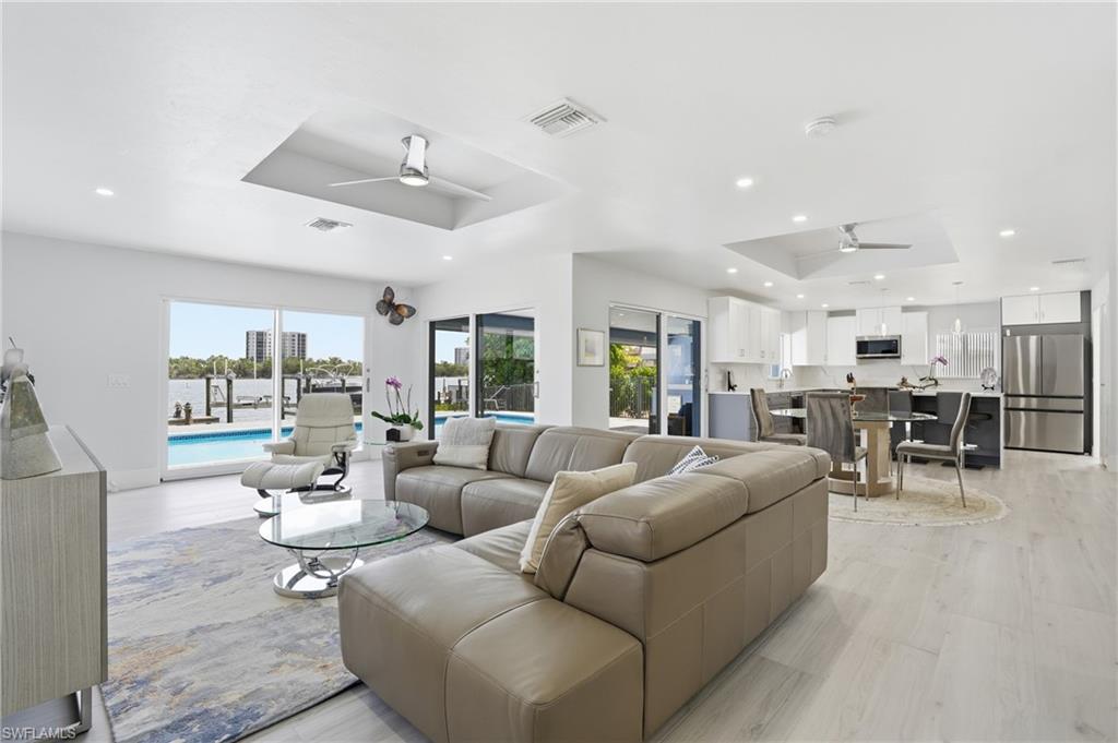 LAGUNA SHORES - Residential