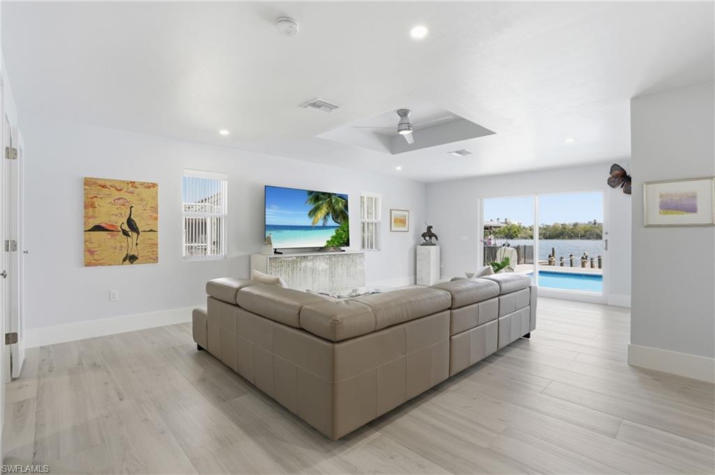 LAGUNA SHORES - Residential