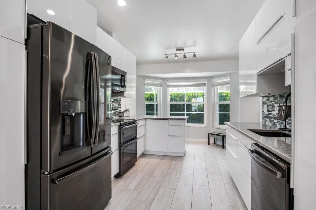 MARCO ISLAND - Residential