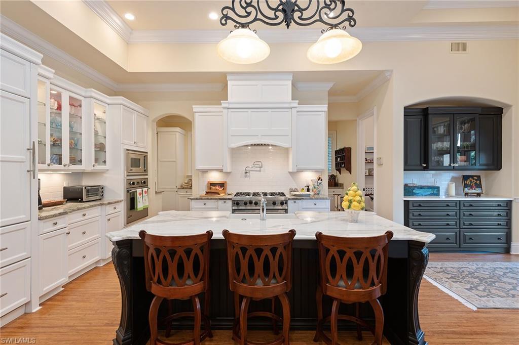 MOORINGS - Residential