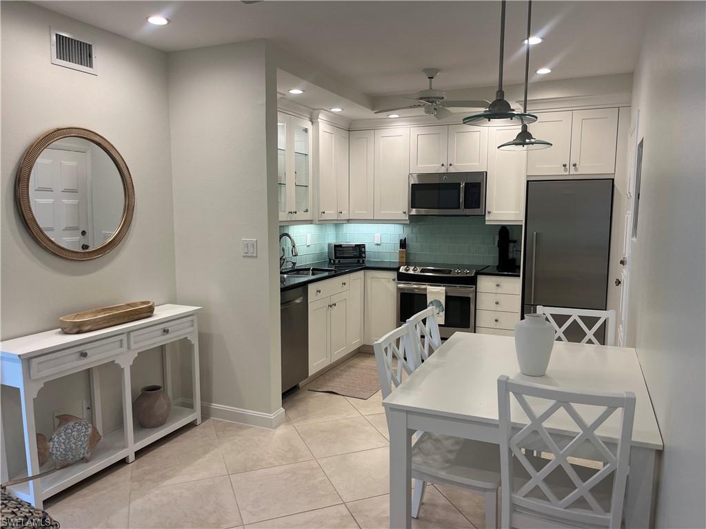 EMERALD BEACH APARTMENTS - Residential Lease