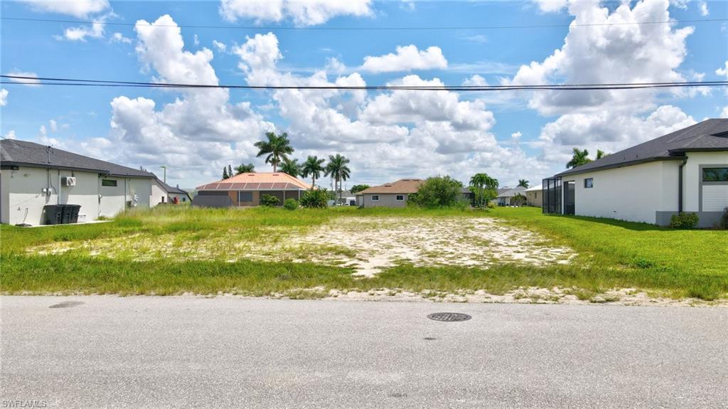 CAPE CORAL - Land
