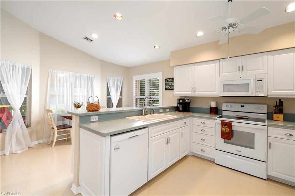 SABAL SPRINGS GOLF AND RACQUET CLUB - Residential