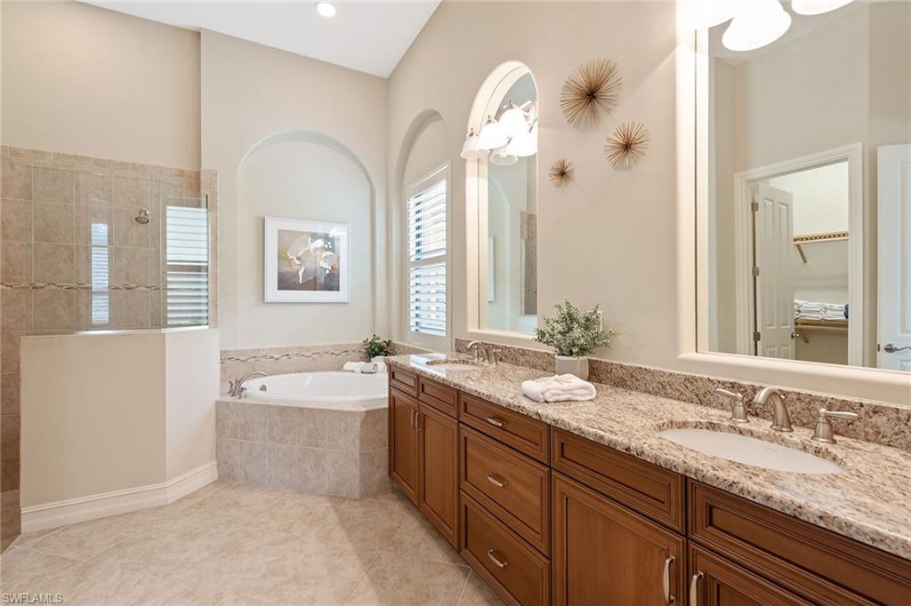 LAKOYA - Residential