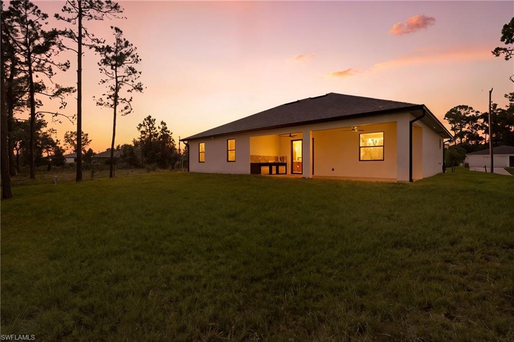 MIRROR LAKES - Residential