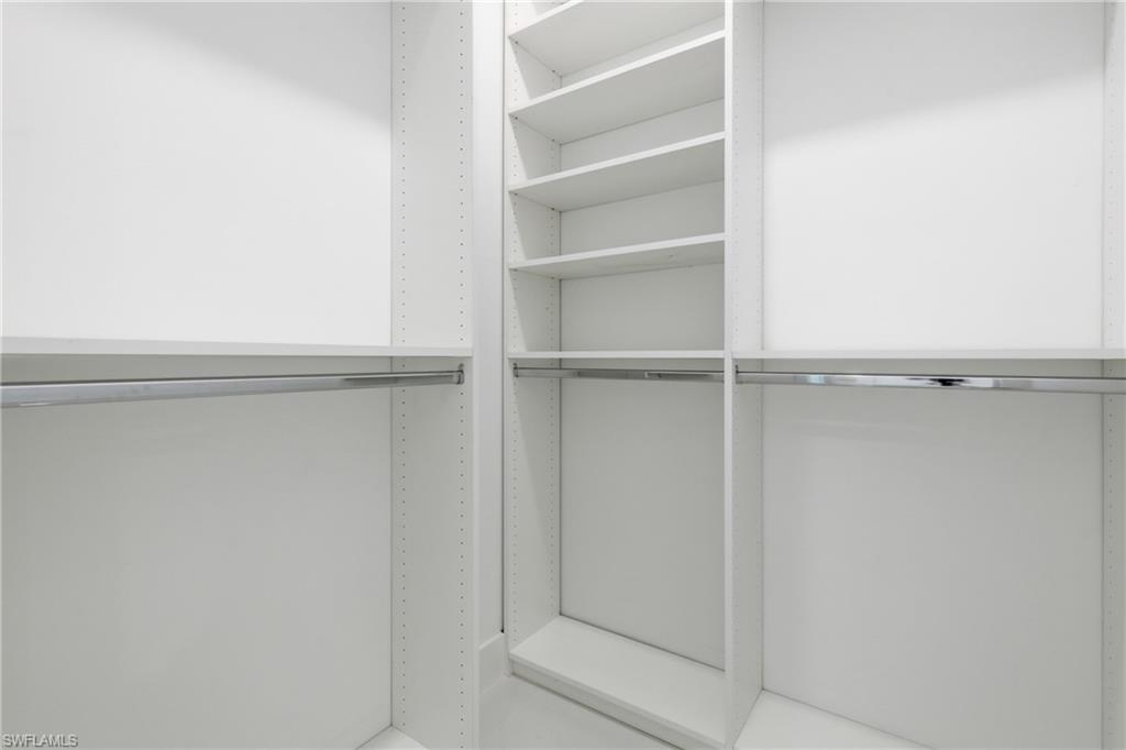 MIRROR LAKES - Residential