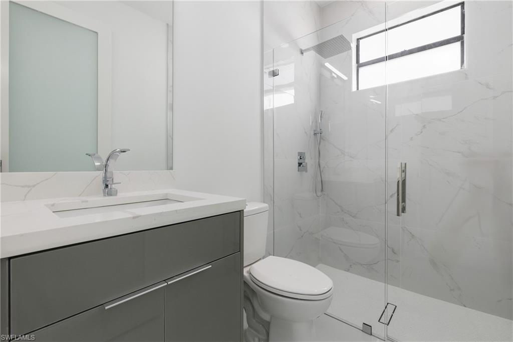 MIRROR LAKES - Residential