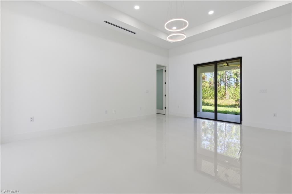 MIRROR LAKES - Residential