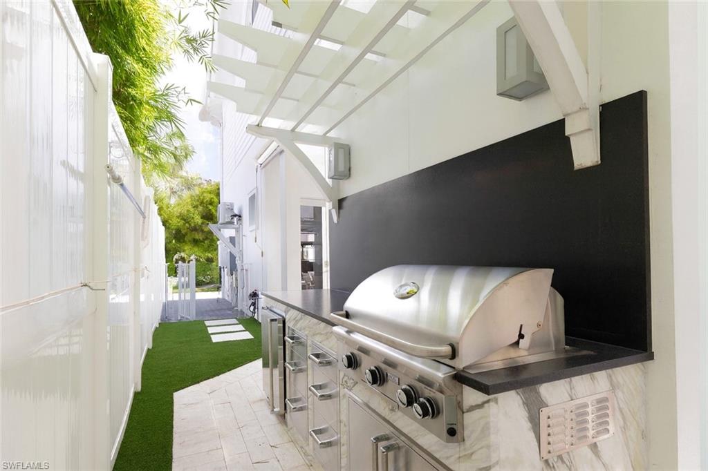 OLDE NAPLES - Residential