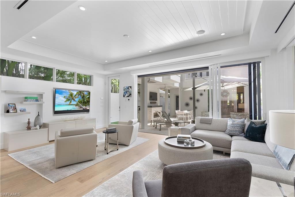 OLDE NAPLES - Residential