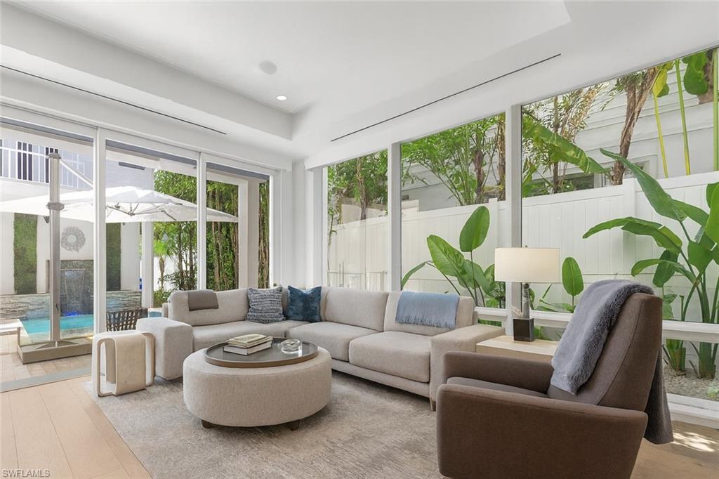 OLDE NAPLES - Residential