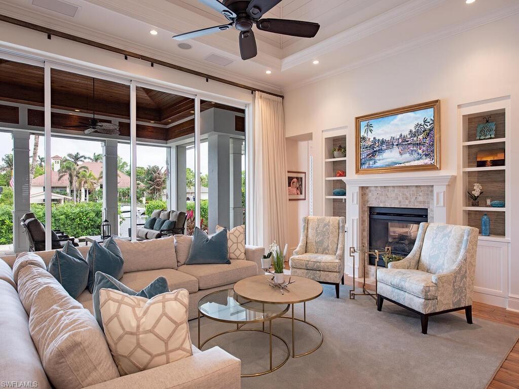 AQUALANE SHORES - Residential