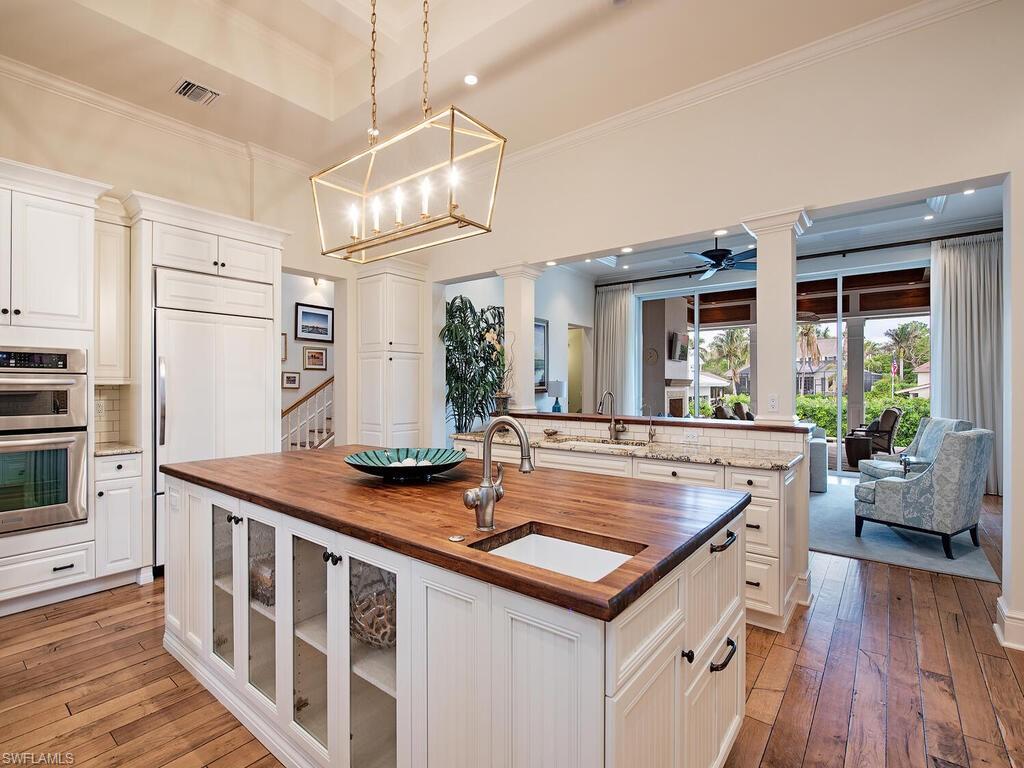 AQUALANE SHORES - Residential