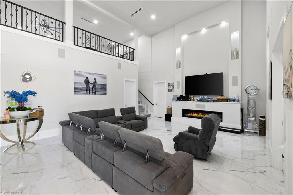 PINE SHADOWS AIR PARK - Residential