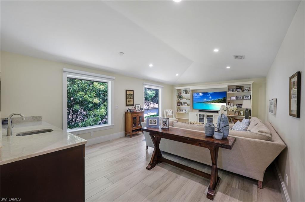 COLLIERS RESERVE - Residential