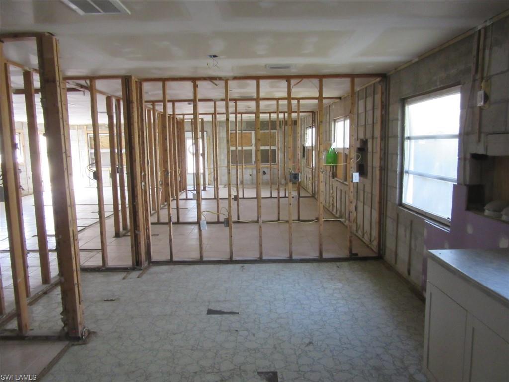 MCPHIE PARK - Residential