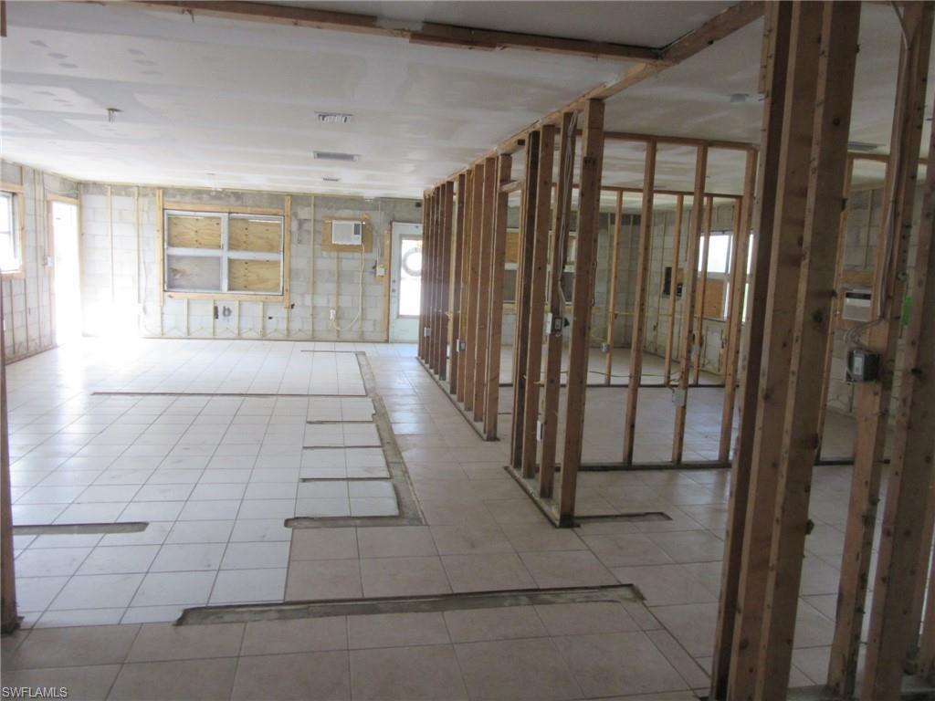 MCPHIE PARK - Residential