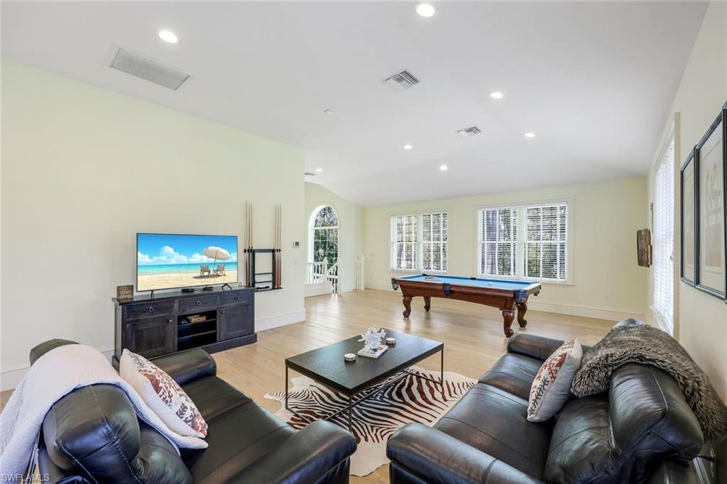 AQUALANE SHORES - Residential