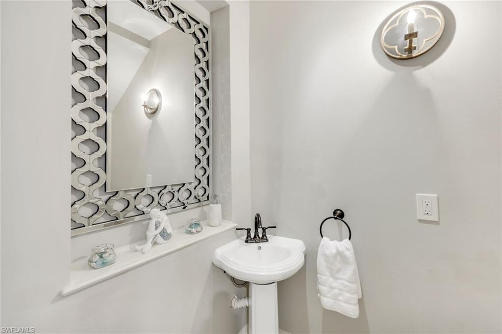 AQUALANE SHORES - Residential