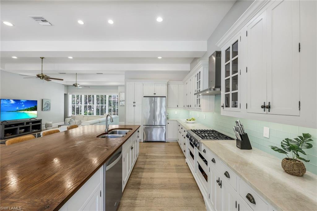 AQUALANE SHORES - Residential