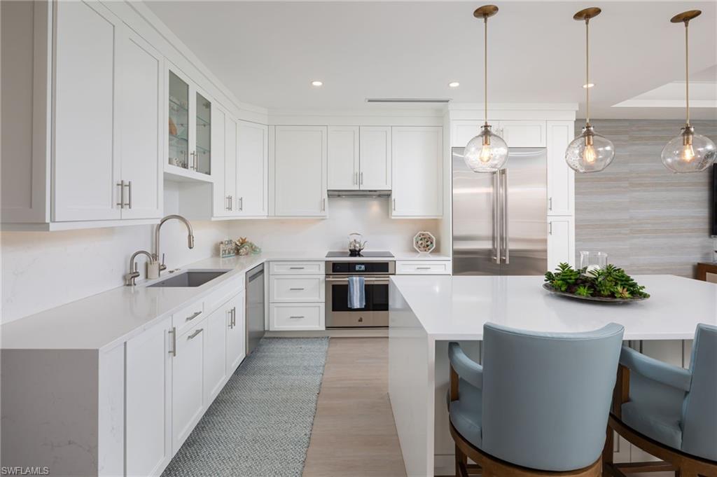 VENETIAN VILLAS - Residential