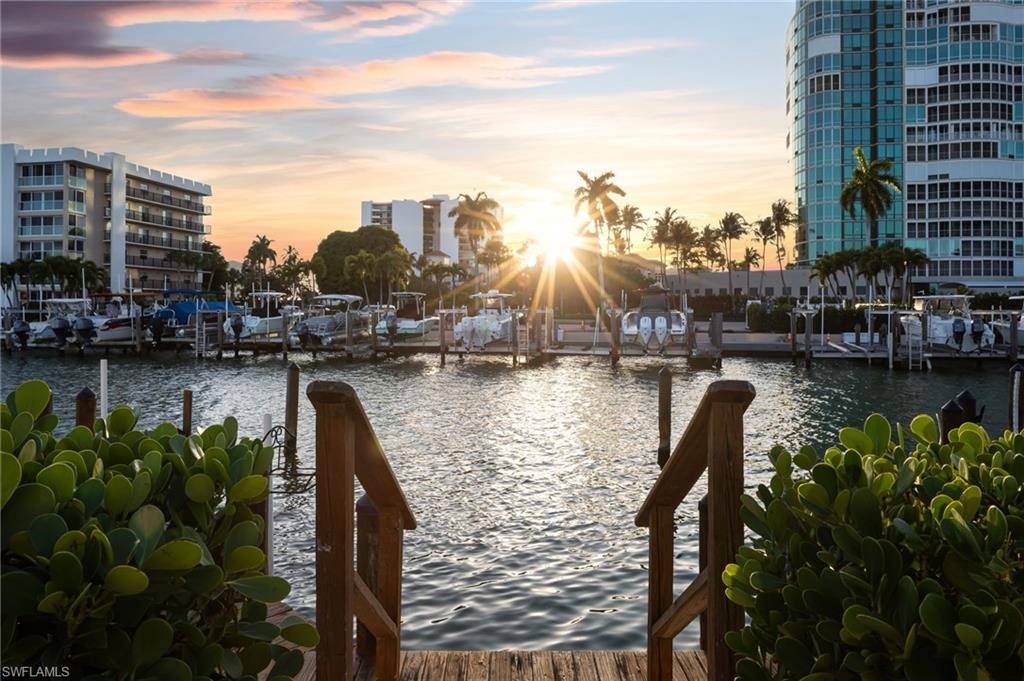 VENETIAN VILLAS - Residential