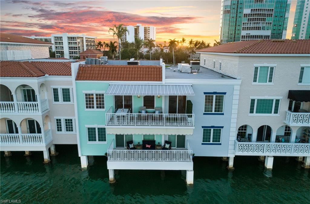 VENETIAN VILLAS - Residential