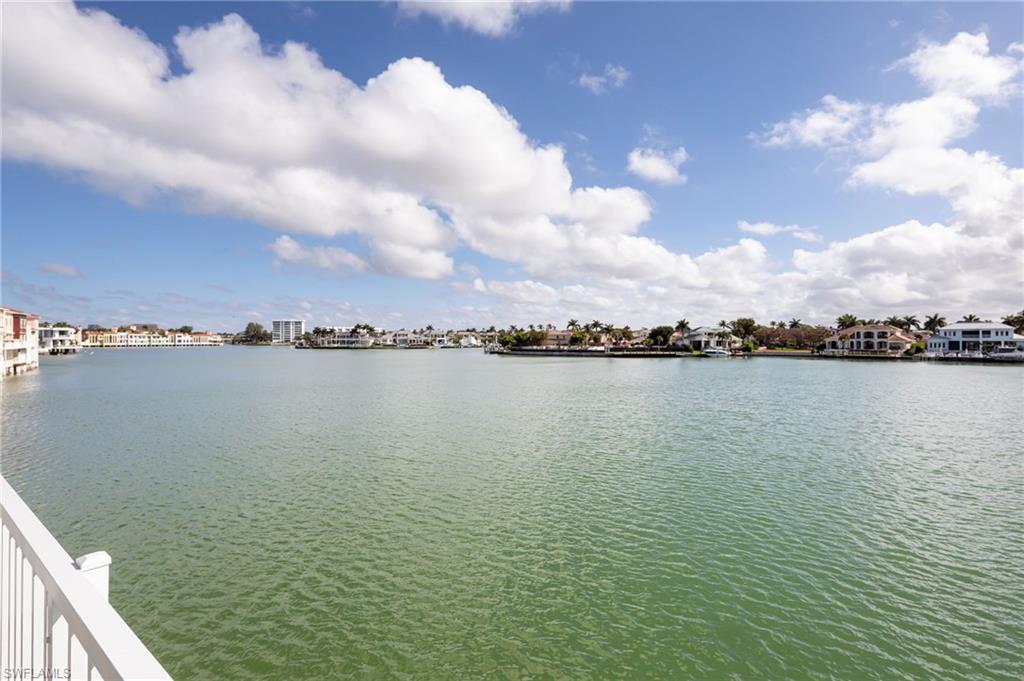 VENETIAN VILLAS - Residential