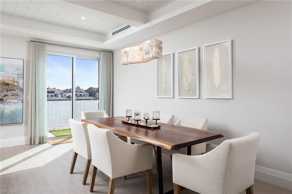 VENETIAN VILLAS - Residential