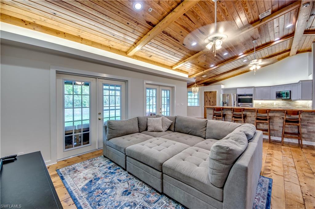 HUNTERS GLEN - Residential