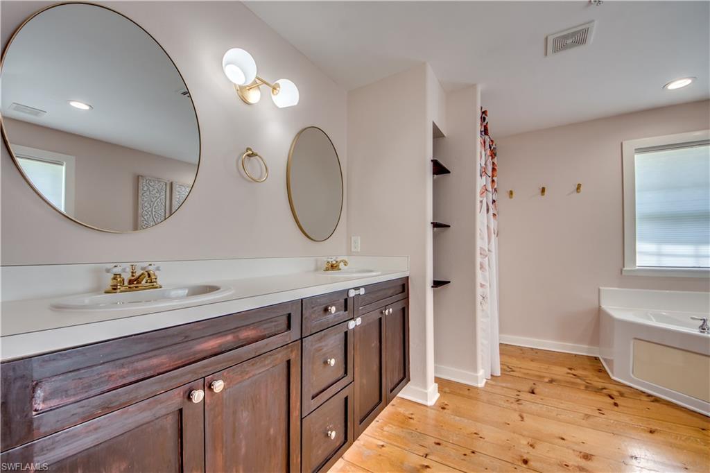 HUNTERS GLEN - Residential