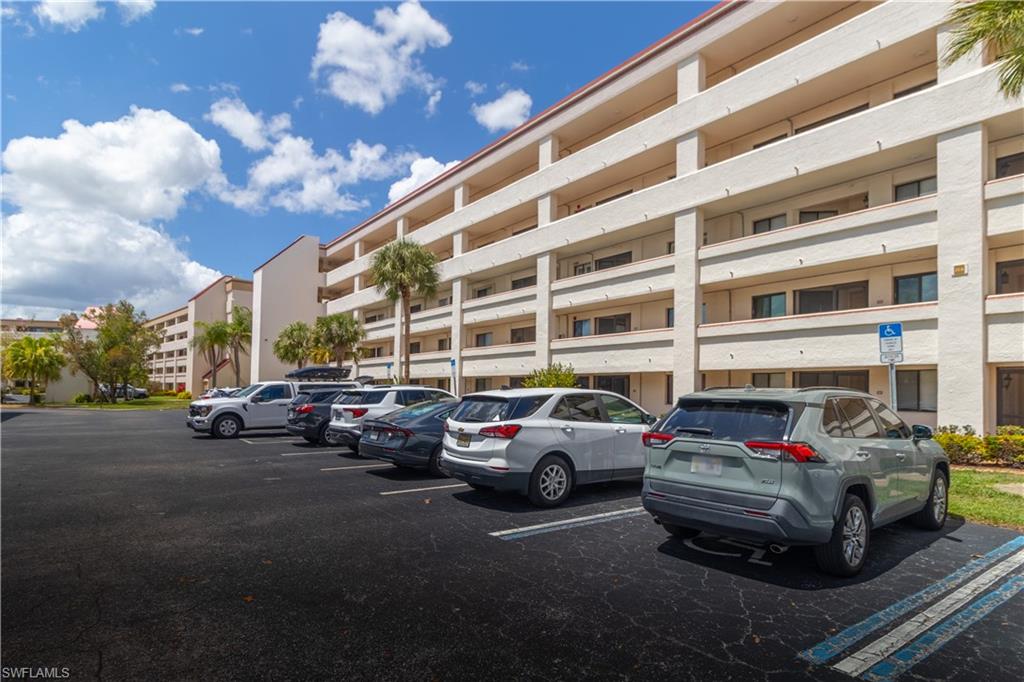 SEVEN LAKES - Residential