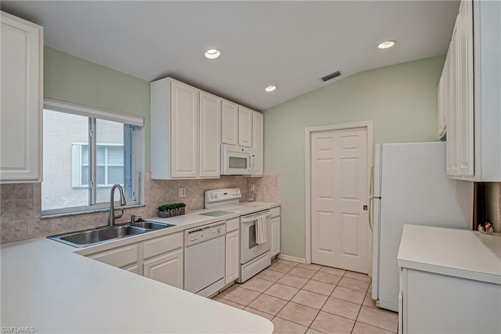 THE SHORES - Residential